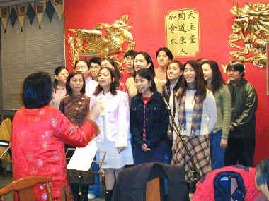 Youth Choir_2(a).jpg (153708 bytes)
